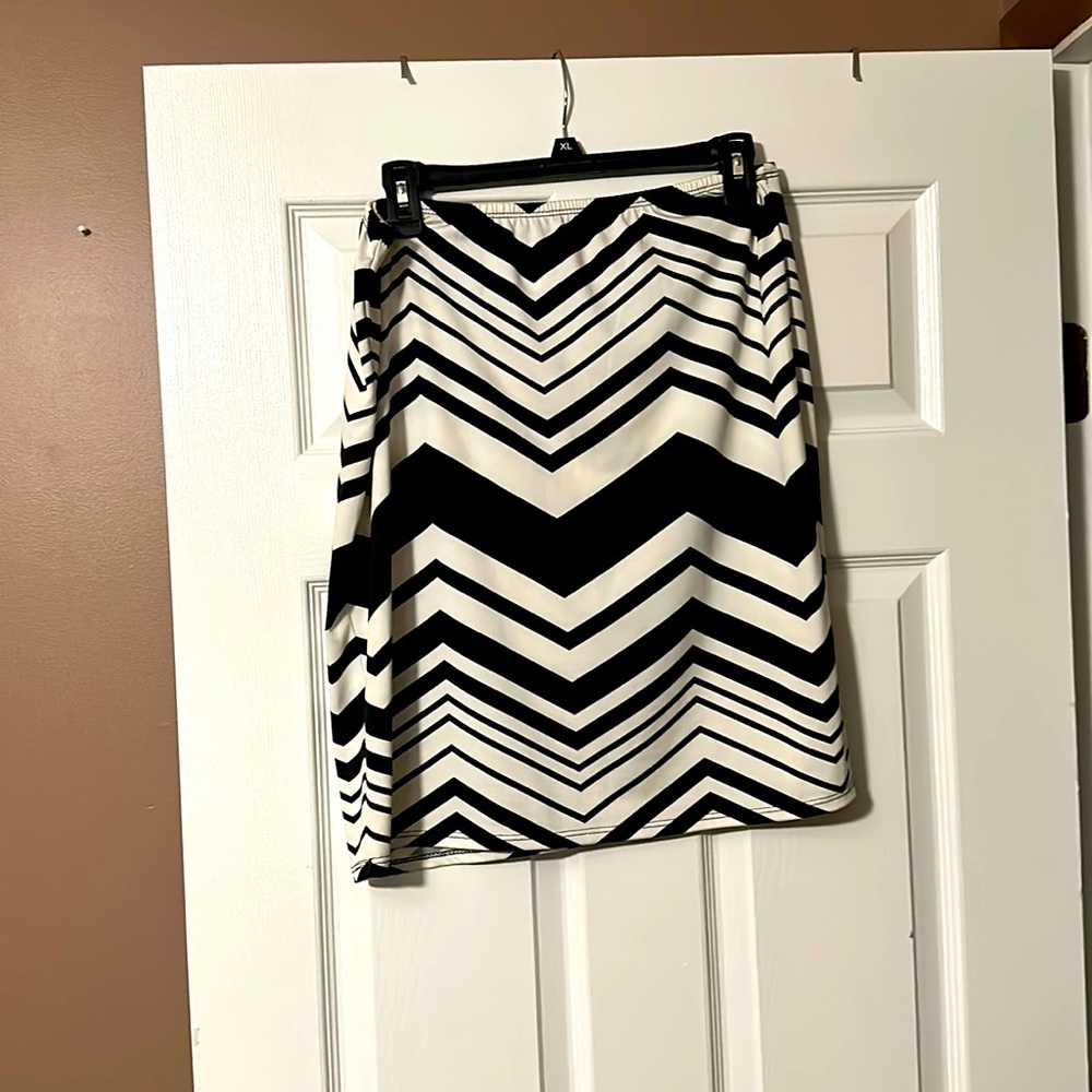 Black and off-white skirt.